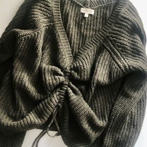 A.peach Olive Green V neck Ribbed Sweater